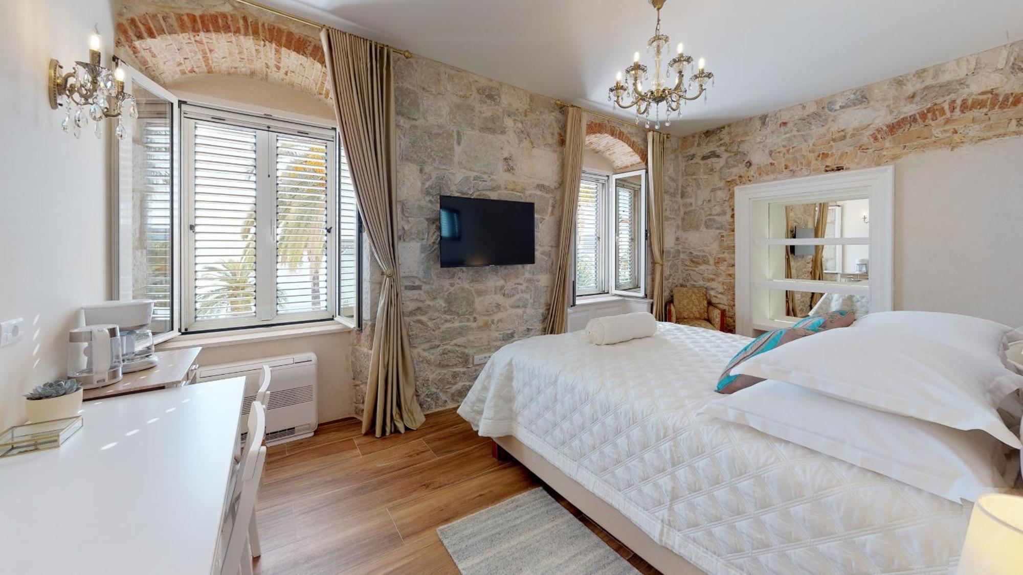 ספליט Chrysanta Apartments מראה חיצוני תמונה