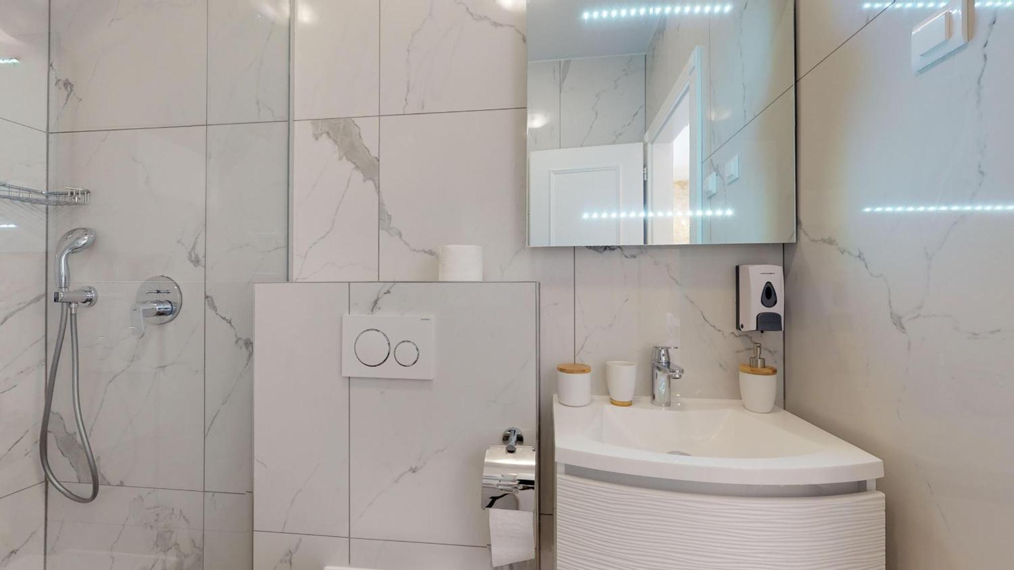 ספליט Chrysanta Apartments מראה חיצוני תמונה