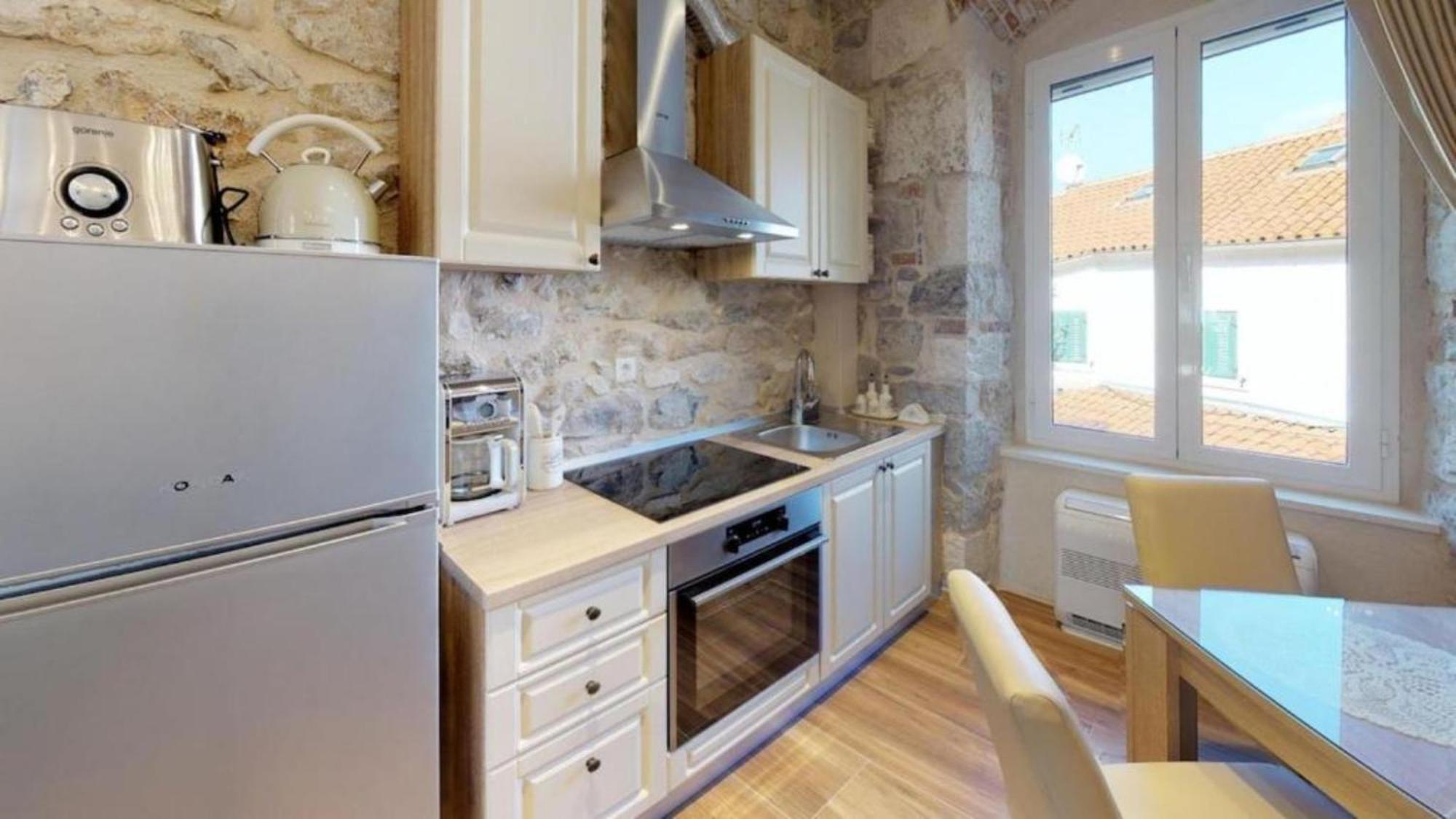 ספליט Chrysanta Apartments מראה חיצוני תמונה